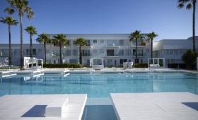 So White Boutigue Suites
