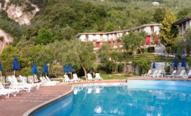 Hotel San Giorgio S Bazénem – Limone – Lago Di Garda