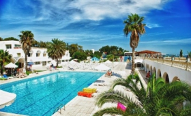 Bousten Long Beach Club