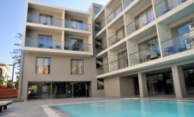 Oktober Hotel