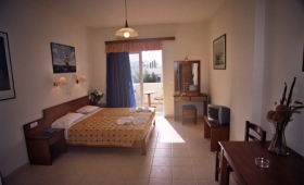 Aparthotel Akatos