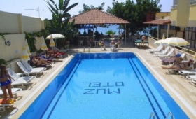 Muz Hotel