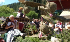 Festival sena a najdlhšia ľadová jaskyňa na svete