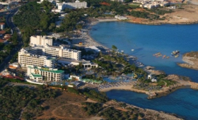 Adams Beach Deluxe Wing