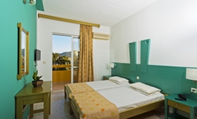 Trianta Apartments