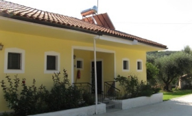 Studia Maltas, Costas A Stamatis