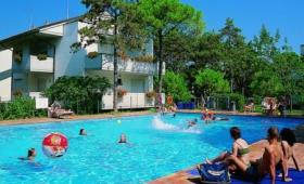 Parco Hemingway S Bazénem – Lignano Pineta