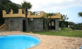 Villa Esmeralda S Bazénem – Torre Delle Stelle