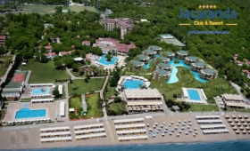 Jacaranda Luxury Club *****
