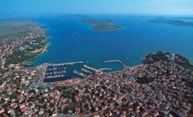 Vodice – Pokoje S Polopenzí