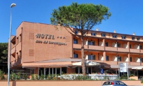Hotel Riva Dei Cavalleggeri S Bazénem – Marina Di Bibbona