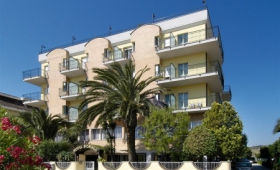 San Benedetto Del Tronto / Hotel Domingo
