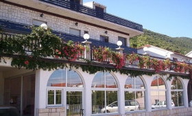 Vila Antunović, Trpanj