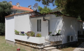 Apartmán Bungalovy Komodor, Perna