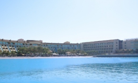 Koktejl – 3 Noci Dubaj (Auris Al Barsha) + 4 Noci Abu Dhabi (Al Raha Beach Hotel)
