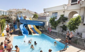Hotel Prime Family Club, Side