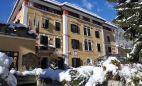 Hotel Liberty S Bazénem – Malé