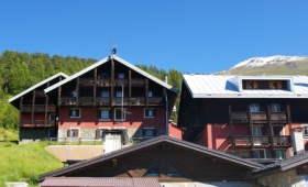 Hotel Alpen Villagge S Bazénem – Livigno