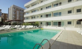 Mokambo Shore Hotel