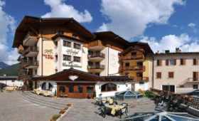 Hotel Cavallino Lovely Hotel S Bazénem Pig – Andalo