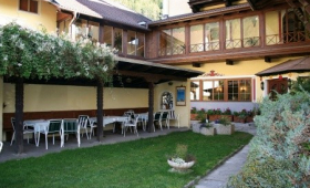 Hotel Post (Großkirchheim)
