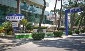 Hotel Nadir S Bazénem Pr – Milano Marittima
