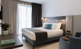 Bayview Hotel & Apartments