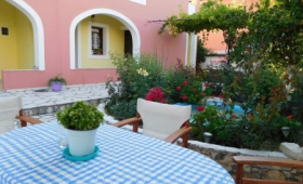 Antigonis Apartments