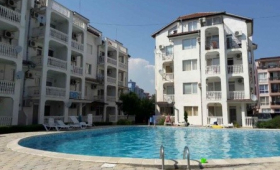 Bravo 5 Holiday Apartments