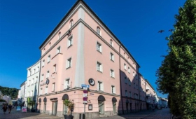 Premier Inn Passau Weisser Hase Hotel (Ex. Centro Hotel Weisser Hase)