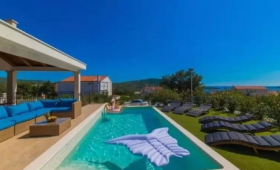 Villa East