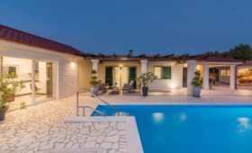 Holiday House Jurici