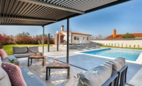 Villa B2