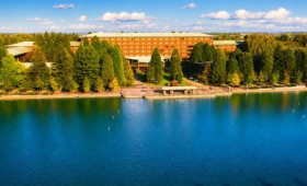 Disney’s Sequoia Lodge