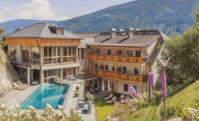 Hotel Zum Weißen Stein (Sankt Michael Im Lungau)